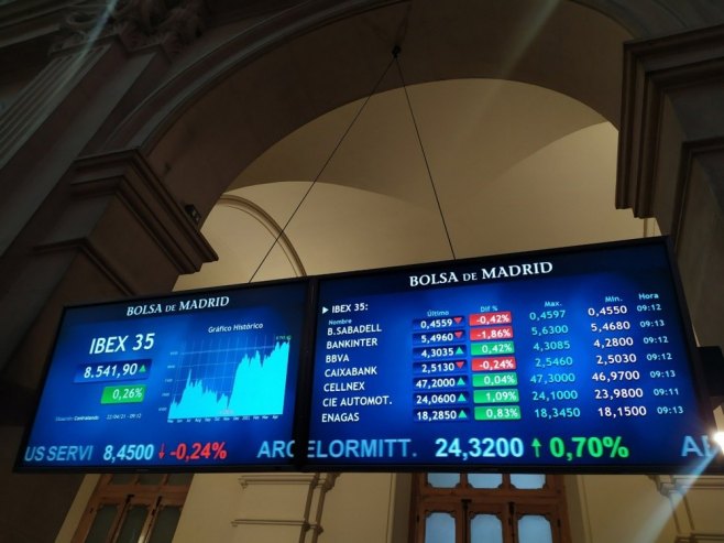 Берза (фото: EPA/Vega Alonso del Val) - 
