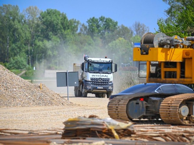 Минић: Радови на изградњи дионице аутопута Бијељина-Рача (ФОТО)