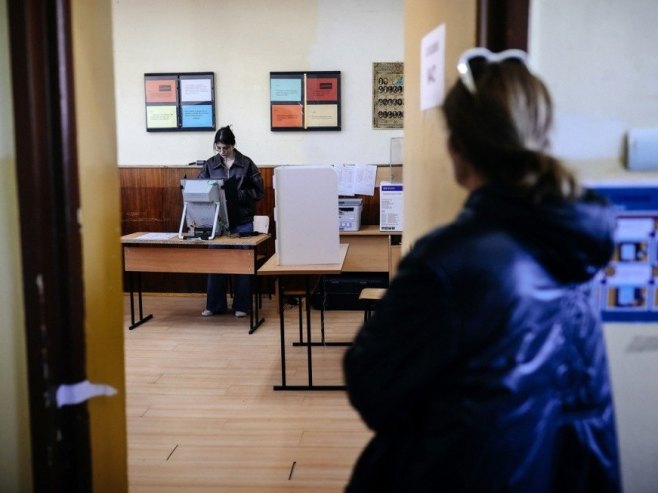 Избори у Бугарској (фото: EPA/BORISLAV TROSHEV) - 