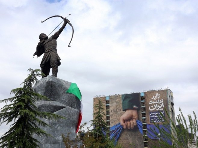 Техеран, Иран (фото: EPA/ABEDIN TAHERKENAREH) - 