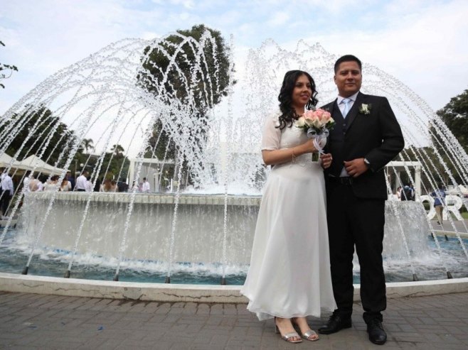 Вјенчање (фото: EPA/PAOLO AGUILAR) - 