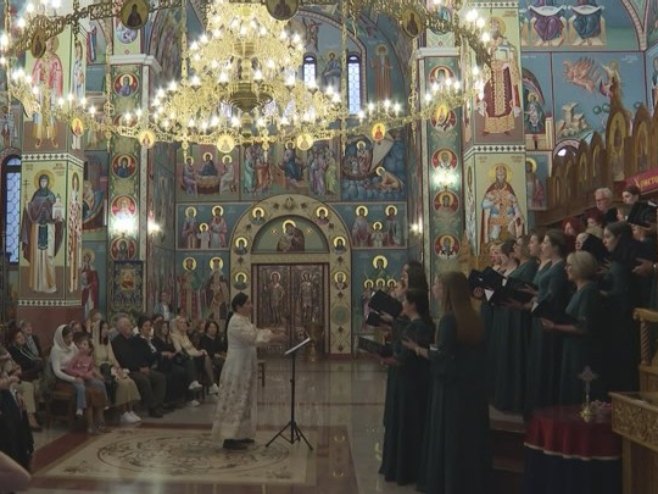 Концерт "Богољубља" у Спомен-храму Рођења Пресвете Богородице у Добоју (ВИДЕО)