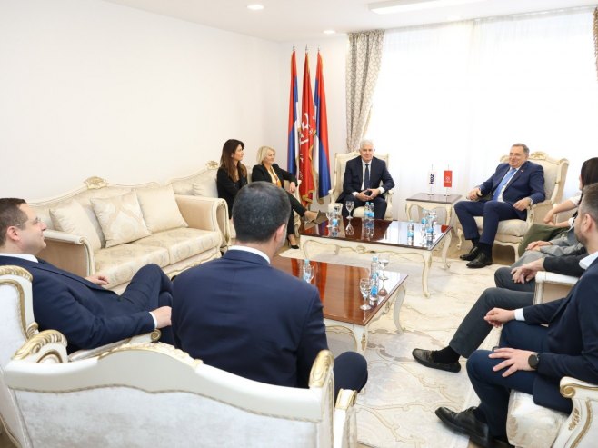 УЖИВО - Конференција за новинаре након састанка делегација СНСД-а и ХДЗ-а