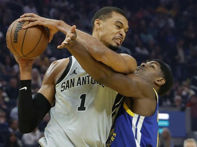 Виктор Вембањама (Фото: EPA/JOHN G. MABANGLO) - 