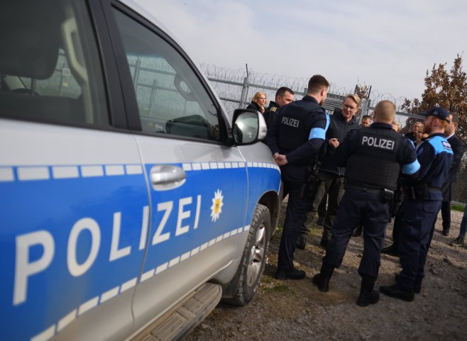 Полиција Бугарске (Фото: EPA/VASSIL DONEV) - 