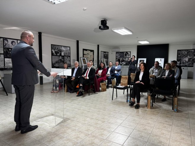 Научна конференција о страдању Срба, Јевреја и Рома у НДХ - Фото: РТРС