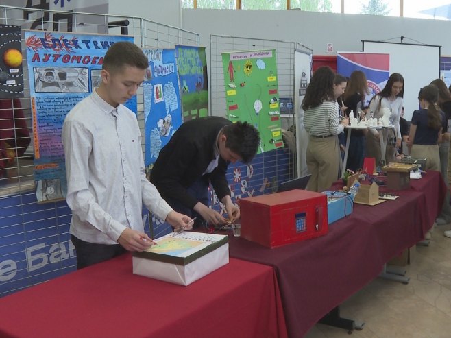 Иност младих - Фото: РТРС