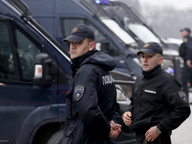 Полиција Македоније (Фото: EPA/GEORGI LICOVSKI) - 