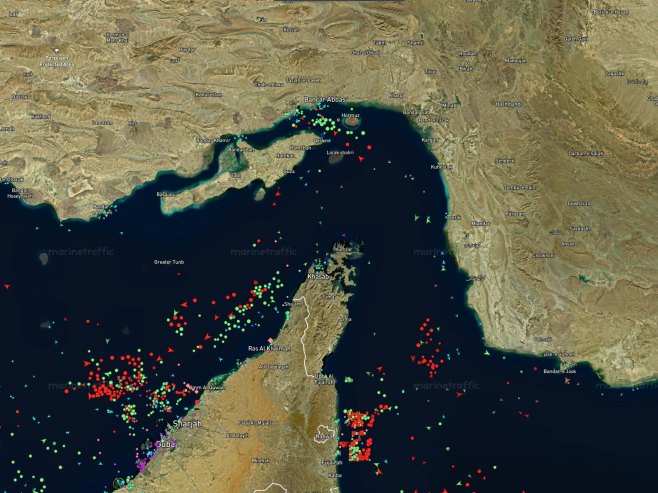 Ормуски мореуз (фото: marinetraffic.com) - 