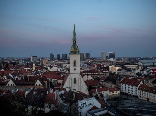 Братислава (фото: EPA/MARTIN DIVISEK - илустрација) - 
