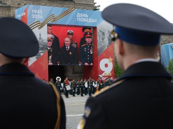 Парада у Москви (Фото:  EPA/MAXIM SHIPENKOV) - 