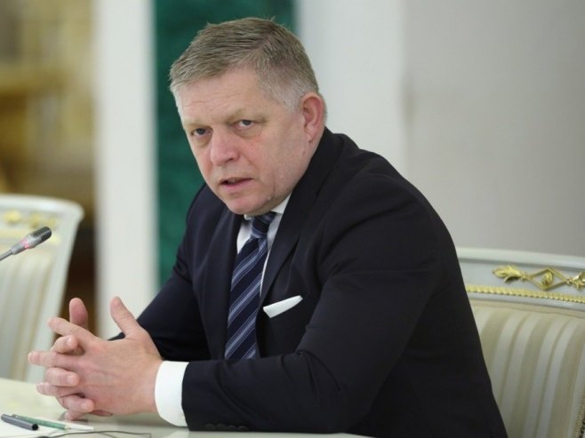 Фицо: Разматрамо директну куповину руске нафте