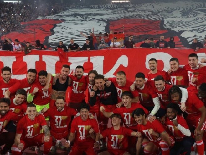 Црвена Звезда (фото: EPA/ANDREJ CUKIC) - 