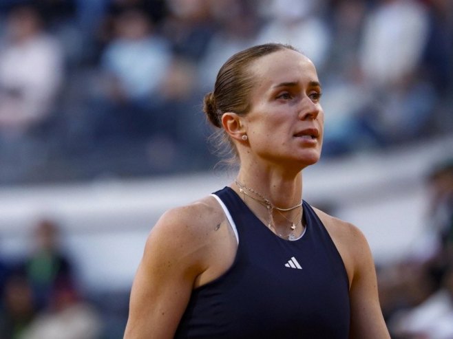 Елина Свитолина (фото: EPA/FABIO FRUSTACI) - 