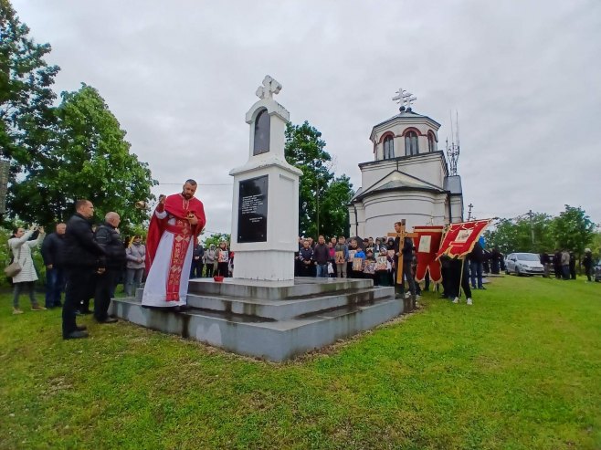 Обиљежене 34 године од страдања и прогона Срба у Броду - Фото: РТРС
