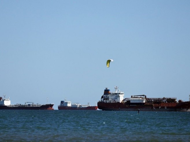 Хормушки мореуз (фото: EPA/GUILLAUME HORCAJUELO) Хормушки мореуз (фото: EPA/GUILLAUME HORCAJUELO) -