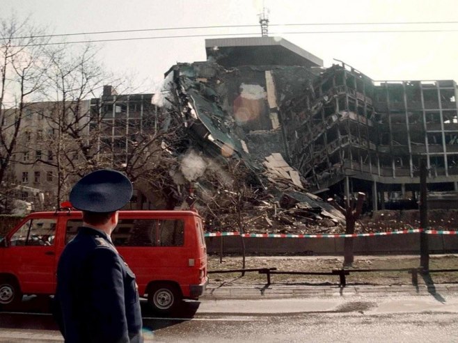 НАТО бомбардовање СРЈ (Фото: EPA PHOTO/YUGOSLAVIA OUT) НАТО бомбардовање СРЈ (Фото: EPA PHOTO/YUGOSLAVIA OUT) -