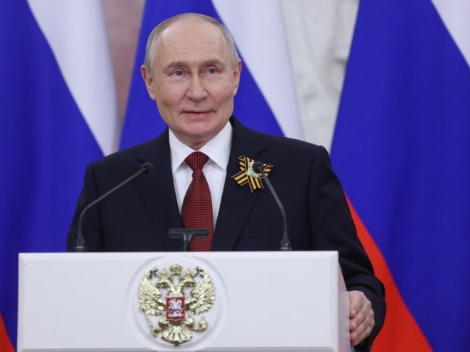 Владимир Путин (Фото: EPA/MAXIM SHIPENKOV / POOL) - 