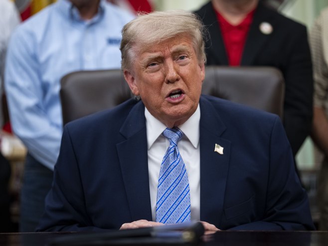 Доналд Трамп (Фото: EPA/AL DRAGO / POOL NEWS SERVICE OK) - 