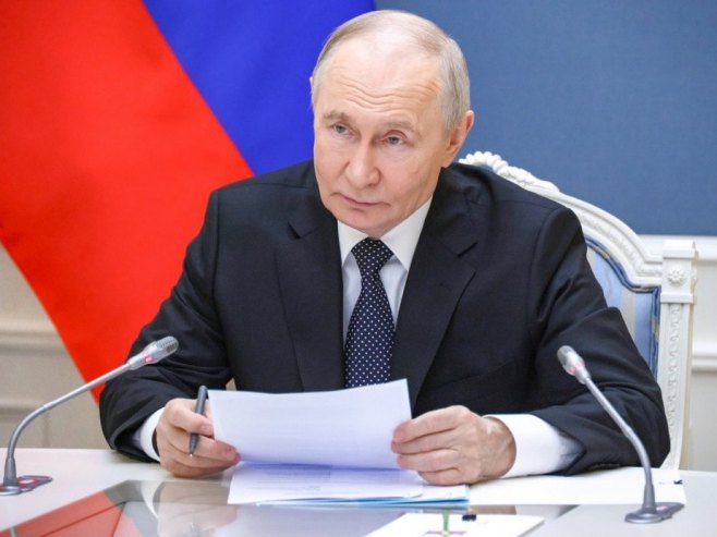 Владимир Путин (фото: EPA/MIKHAIL METZEL) - 