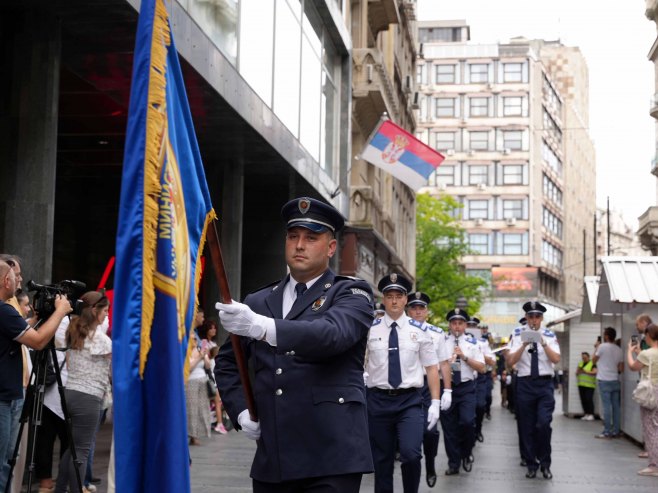 Дефиле, МУП Србије (фото: TANJUG/ OMK MUP REPUBLIKE SRBIJE/ bs) Дефиле, МУП Србије (фото: TANJUG/ OMK MUP REPUBLIKE SRBIJE/ bs) -