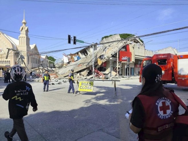 Земљотрес на Филипинима (Фото: EPA/PHILIPPINE RED CROSS) Земљотрес на Филипинима (Фото: EPA/PHILIPPINE RED CROSS) -
