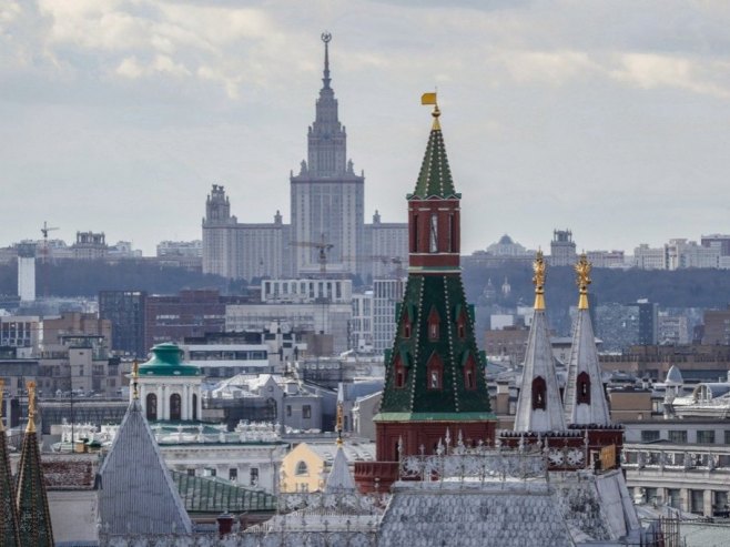 Москва (Фото: EPA/YURI KOCHETKOV) - 