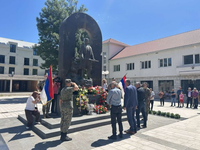 У Невесињу обиљежена 34. годишњица формирања Невесињске бригаде ВРС У Невесињу обиљежена 34. годишњица формирања Невесињске бригаде ВРС - Фото: РТРС