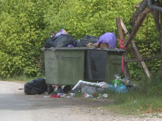 Смеће у Поткозарју - Фото: РТРС