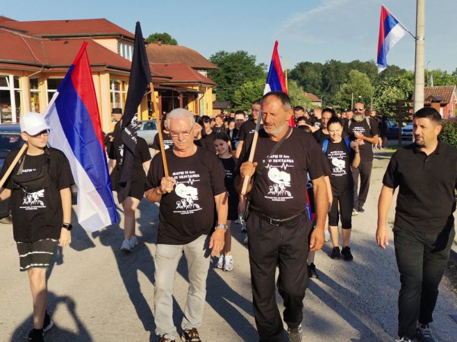 Марш "12 километара за 12 звјездица" Марш "12 километара за 12 звјездица" - Фото: СРНА