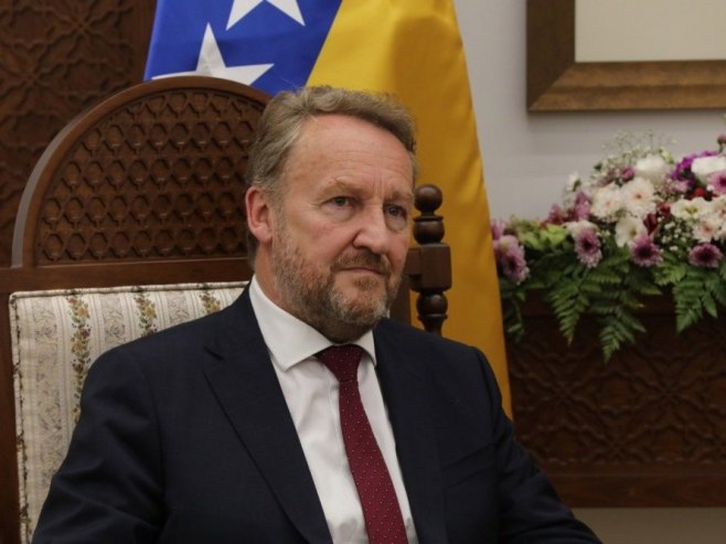 Бакир Изетбеговић (Фото: EPA/ALAA BADARNEH) - 