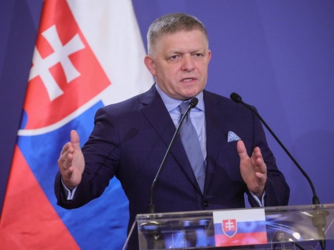 Роберт Фицо (Фото: EPA/LESZEK SZYMANSKI POLAND OUT) - 
