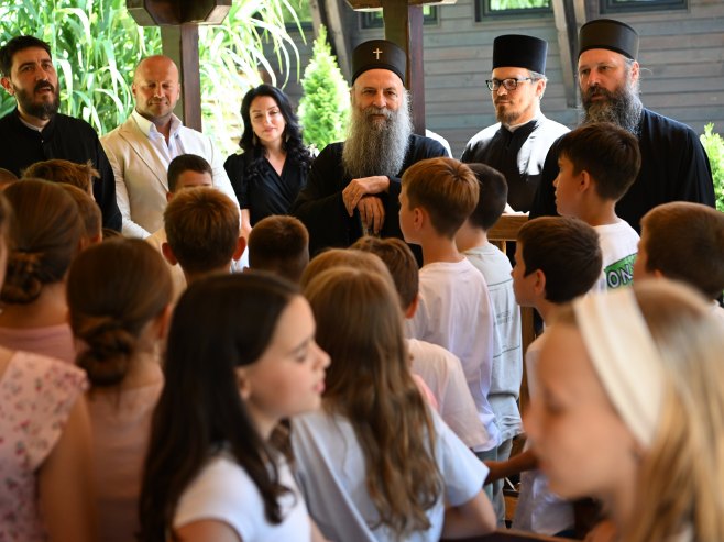 Патријарх Порфирије посјетио љетњу духовну школу (Фото: TANJUG/ AMIR HAMZAGIĆ/) Патријарх Порфирије посјетио љетњу духовну школу (Фото: TANJUG/ AMIR HAMZAGIĆ/) -