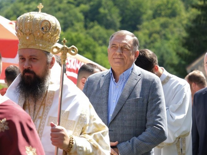 Додик у манастиру Ступље (Фото: x.com/MiloradDodik) - 