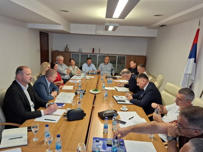 Бубић и Шеранић са представницима институција и пословне заједнице