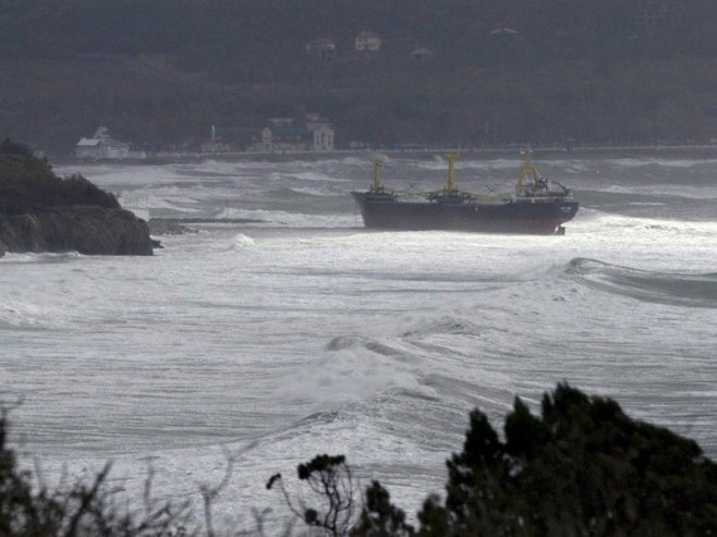 Танкер у Црном мору (Фото: EPA/YURI BEREZNYUK) - 
