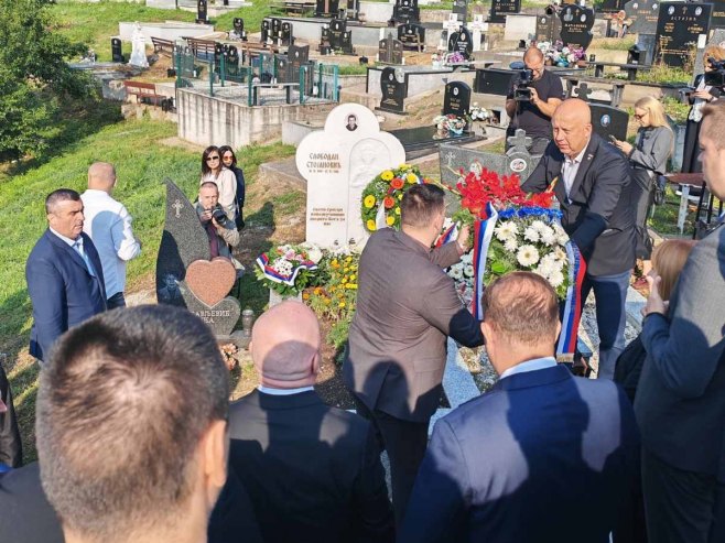 Гроб Слободана Стојановића - Фото: РТРС