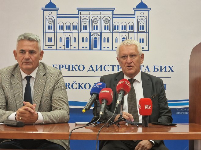 Брчко - потписивање уговора Брчко - потписивање уговора - Фото: СРНА