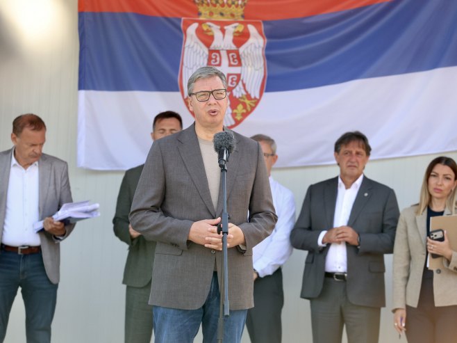 Вучић у посјети Расинском округу (Фото: Танјуг/Дејан Живанчевић) Вучић у посјети Расинском округу (Фото: Танјуг/Дејан Живанчевић) -