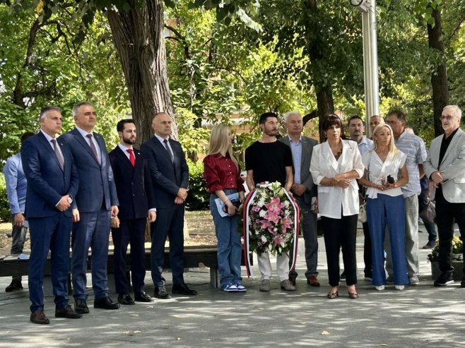 Минић, Голубовић и Ромић положили вијенац на споменик Петру Кочићу (ФОТО/ВИДЕО)