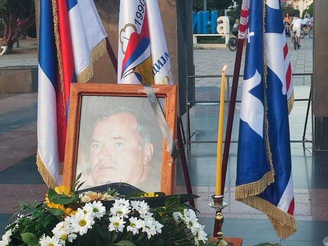 Док Српска оплакује генерала, у Сарајеву ликују и позивају Тужилаштво БиХ да санкционише