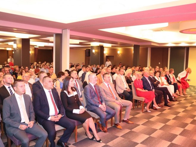 Симпозијум доктора медицине Симпозијум доктора медицине - Фото: Уступљена фотографија