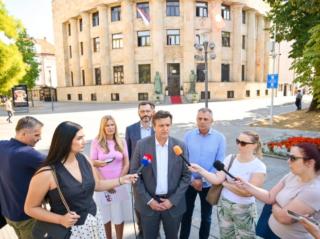 Конференција за новинаре - Фото: Уступљена фотографија