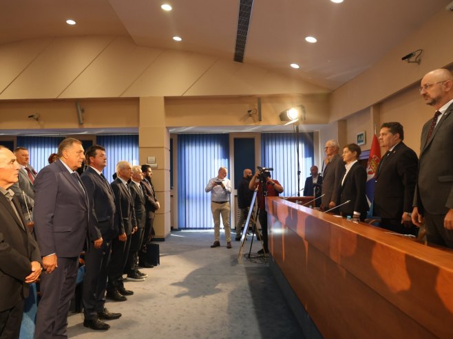 Свечана сједница Парламентарног форума Србија-Република Српска Свечана сједница Парламентарног форума Србија-Република Српска - Фото: ZIPAPHOTO/Borislav Zdrinja
