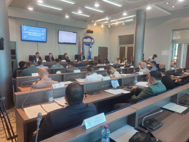 Бијељина: Опозван Самир Баћевац због увредљиве објаве о генералу Младићу