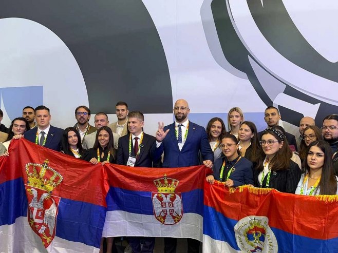 Млади из Српске и Србије обиљежили Дан српског јединства - Фото: Уступљена фотографија