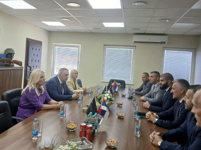 Цвијановић и Минић у Братунцу Цвијановић и Минић у Братунцу - Фото: РТРС