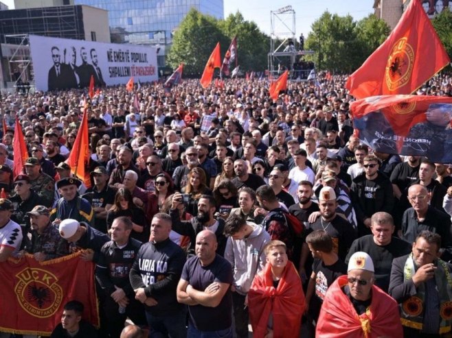 Приштина: Нови протест присталица терористичке ОВК због пресуде Тачију и осталима