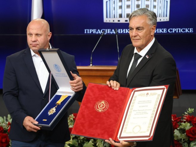 Фјодор Јемељаненко и Синиша Каран Фјодор Јемељаненко и Синиша Каран - Фото: ZIPAPHOTO/Borislav Zdrinja
