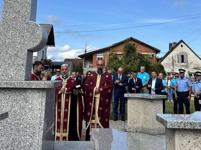 Козарска Дубица, помен Козарска Дубица, помен - Фото: СРНА